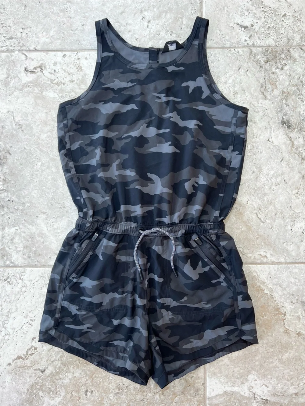 Athleta Girl On the Go Sleeveless Stretch Romper Black Camo Pockets, size XL/14